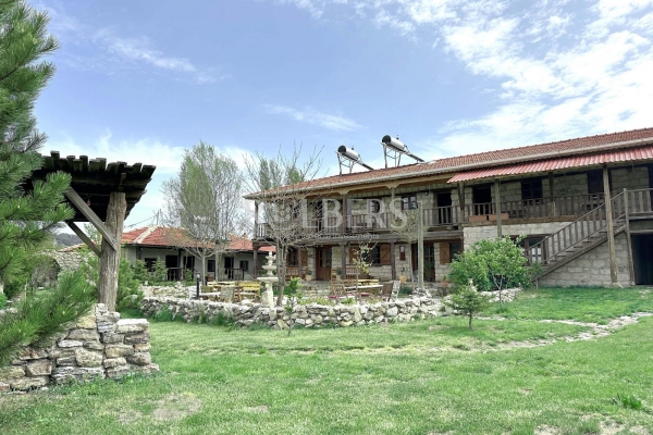 Eskişehir Seyitgazi'de Satılık 10 Odalı Butik Otel   ( RS - 10260 )